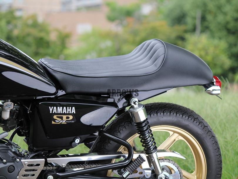 YAMAHA YB125SP用縦タックロールシングルシート | AJS MOTORCYCLESや 